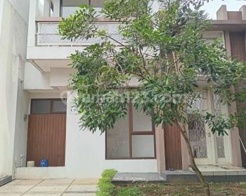 RUMAH 2 LANTAI KAMAR 3 + 1 di BLOSSOMVILLA THE GREEN BSD CITY