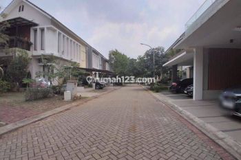 Rumah Cantik Samping Taman, di Cluster Discovery Bintaro Jaya