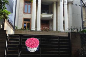 Rumah di Taman Duta Niaga Pondok Indah Jakarta Selatan