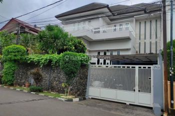 Dijual Rumah Full Furnished, Jalan Bendi Raya, Kebayoran Lama, Jakarta Selatan