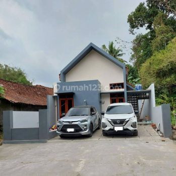 Rumah Siap Huni Dekat Samsat Sleman Carport Muat 2 Mobil