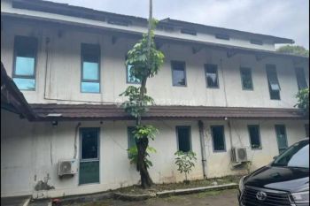 Dijual Bangunan Tua Ex Kantor Hitung Tanah Saja di Cilandak