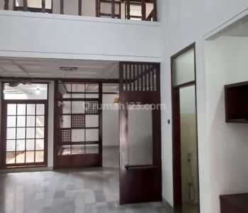 Rumah 1,5 Lantai Hook Luas Bagus di Komplek Sumbersari Bandung