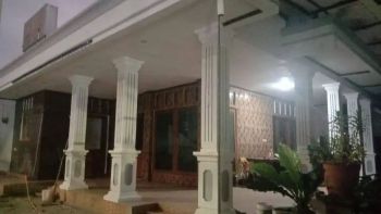 Disewakan Rumah Usaha 1,5 lantai letak cocok untuk restoran
