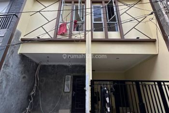 Non.660 Rumah Kosan 3,5 Lantai tanjung Duren