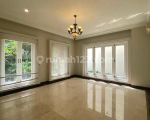thumbnail-spacious-5-bedrooms-with-garden-and-swimming-pool-in-pondok-indah-6