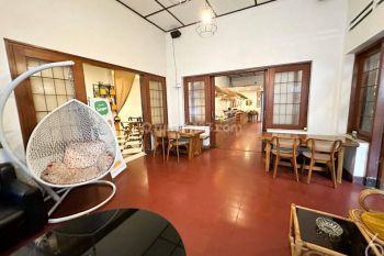 Hotel Dan Cafe Sayap Riau Lokasi Strategis Bandung