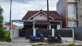 Dijual Lahan Strategis Bonus 2 Rumah Tinggal + Sawah Area Maguwo