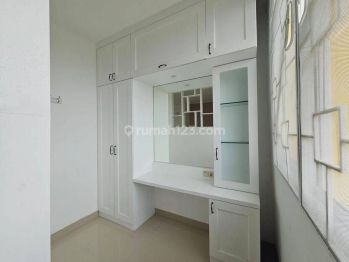 Di sewakam rumah 2 lantai dengan harga terjangkau