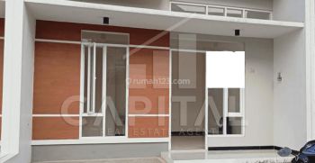 Disewakan Rumah Bagus Di Tki 5, Taman Kopo Indah, Bandung