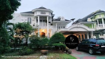 Rumah Boulevard 2 Lantai Bagus Unfurnished SHM di Kota Wisata