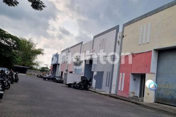 GUDANG SIAP PAKAI MALANG SELANGKAH TOLL
