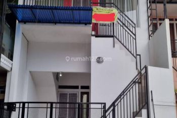 Rumah Second 1,5 Lantai Dalam Cluster Di Beji Depok