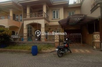 Villa Jalan Cemara Asri Boulevard Raya Komplek Cemara Asri