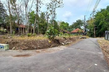 Tanah Sleman Balecatur 3 Km Univ Muhammadiyah Yogyakarta SHMP