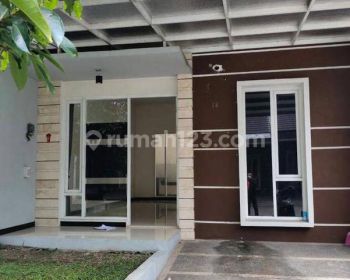 Rumah Disewakan Lokasi Di Taman kopo indah 5 Cluster Redwood