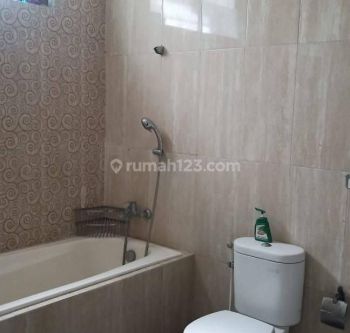 Disewakan Rumah 2 Lt Berkualitas di Duren Sawit, Jakarta Timur