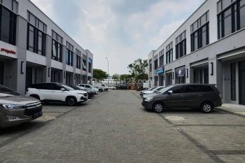 Ruko di Ruko District 91 Bsd, Tangerang Luas 71 M Bagus Posisi Strategis Dekat