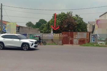 Tempat Cucian Mobil di Jalan Raya Pakujaya