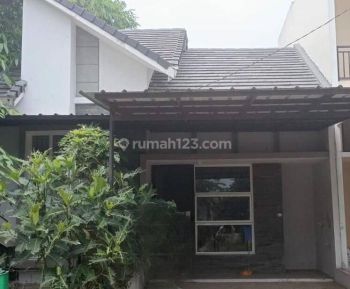 Rumah Dekat Stasiun Krl, Mall Dan Pasar