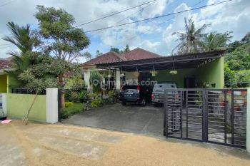 Rumah asri dan luas dekat jalan raya selomartani