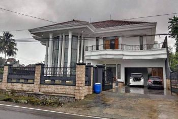 Rumah Luas Mewah Dekat UII di Jalan Kaliurang km 15 Siap Huni
