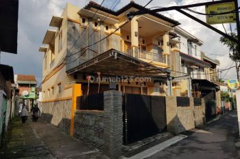 Rumah 2 Lantai Bagus SHM di Sayap Jalan Ahmad Yani Kota Bandung
