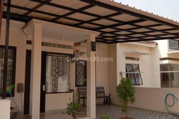 Rumah Ready Free Kitchen Set,ac Lokasi Strategis Akses Mobil 1km Ke Stasiun di