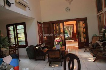 Dijual Rumah Ex. Cafe di Jl. Sumur Bandung, Sayap Dago