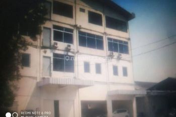 Gudang dan kantor 4 lantai siap pakai bagus di sumur bor cengkareng jakarta