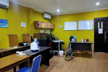 Ruko 5Lt dgn Basement, Hdp Timur, Siap perasional, Lok. Strategis dlm Kompleks