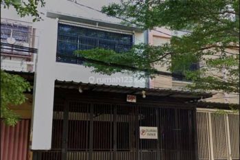 Disewakan Ruko Lokasi Strategis Jl. Monginsidi