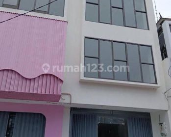 Ruko 3 Lantai Gatot Subroto Tengah