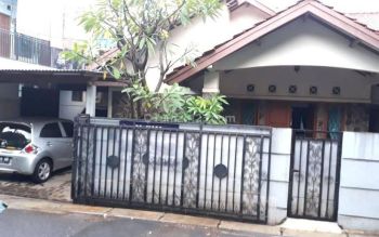 Dijual rumah hitung tanah selangkah menuju stasiun pondok ranji