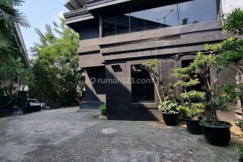 Ruang Usaha di Jl. Prapanca Raya, Kebayoran baru, Jakarta Selatan