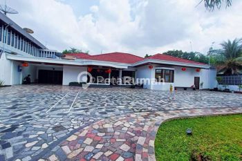 Villa Jalan Pangeran Diponegoro Lokasi Strategis