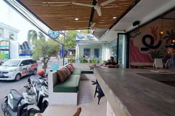 Cafe Resto Petitenget Kerobokan