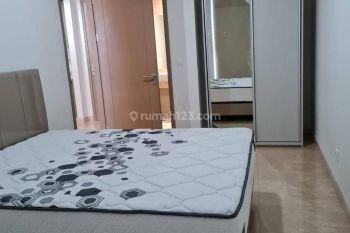 Apartemen Gold Coast PIK, dengan Seaview & Furnished (Lantai Tengah)