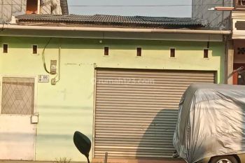 Rumah Toko Cocok Usaha Pinggir Jalan Angkot di Cilodong Depok