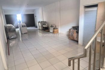 Sewa Murah Nego Ruko 3 Lantai Mainroad Garuda Area Ramai