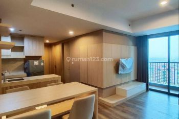 Disewakan Murah Apartemen Holland Village 3 Kamar Tidur Sudah Renovasi Furnished