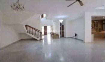 Disewakan siap huni LT 670 m2,harga 750 jt nego Menteng Jakarta Pusat