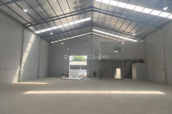 Disewakan Gudang 800 Meter Di Kavling Dpr Cipondoh