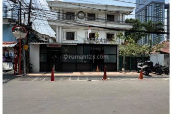 Gedung di Martapura Iii, Kebon Melati,tanah Abang