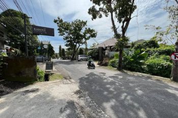Tanah Raya Pantai Pererenan Canggu Bali