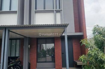 Rumah Fully Furnished Dekat Aeon, Stasiun Cisauk Bsd