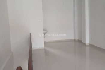 RUKO 3 LANTAI di RUKO NORTHRIDGE BSD - Khusus penyewa