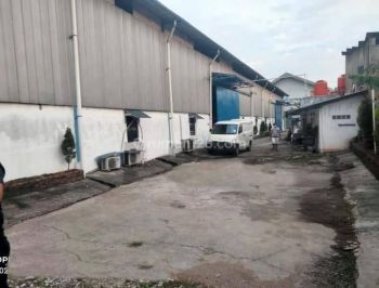 Gudang Strategis Pangkalan Narogong Bekasi
