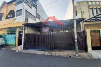 Rumah Siap Huni Bebas Banjir Strategis di Tomang(TM106)