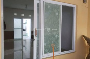 Rumah siap huni di Gading tutuka